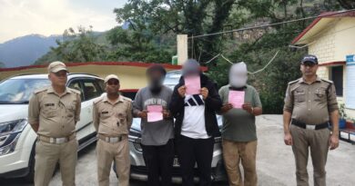 बड़ी खबर :कर्णप्रयाग में धारदार हथियारों से हमला करने वाले 4 निहंग यात्री गिरफ्तार, तलवार बरामद; 3 आरोपी जेल भेजे गए