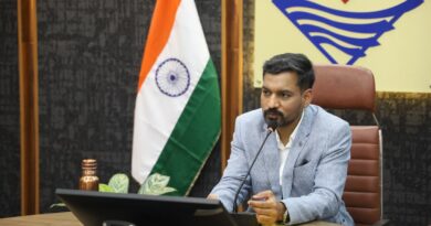 हर पात्र मतदाता का नाम सूची में सुनिश्चित करने के लिए जिला प्रशासन पूरी तरह सक्रियः डॉ0 आशीष चौहान