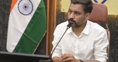 विकास योजनाओं एवं सीएम घोषणाओं की समीक्षा बैठक में डीएम ने दिए कार्यों में तेजी लाने के निर्देश