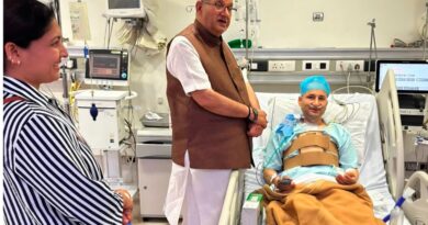 कैबिनेट मंत्री गणेश जोशी ने अस्पताल में भर्ती भाजपा पार्षद भूपेन्द्र सिंह कठैत का जाना कुशलक्षेम