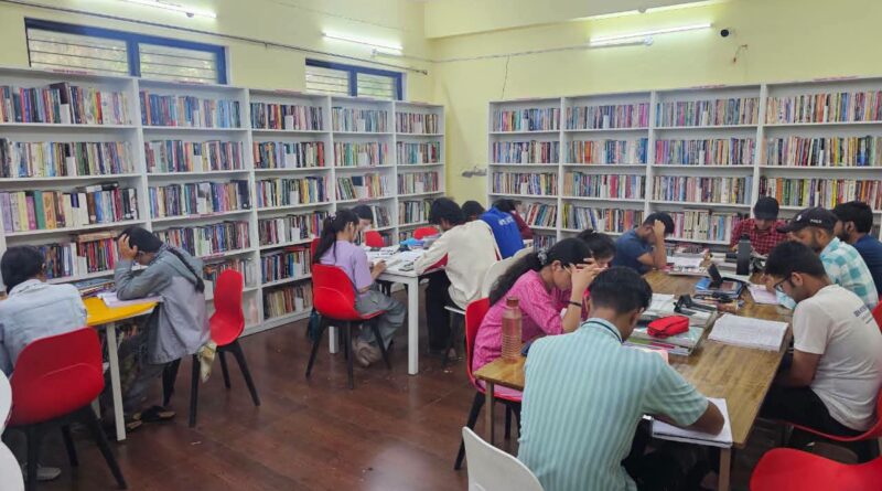 चमोली की ई-लाइब्रेरी बन रही युवाओं की सफलता का केंद्र, 31 अभ्यर्थियों का सरकारी नौकरियों में चयन