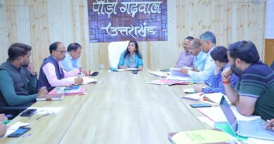 विद्यालयों की सुरक्षा एवं राष्ट्रीय बाल स्वास्थ्य कार्यक्रम की डीएम ने की व्यापक समीक्षा