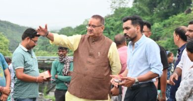 बरसात से क्षतिग्रस्त मार्ग का मंत्री गणेश जोशी ने किया निरीक्षण, तत्काल पुनर्निर्माण के दिए निर्देश